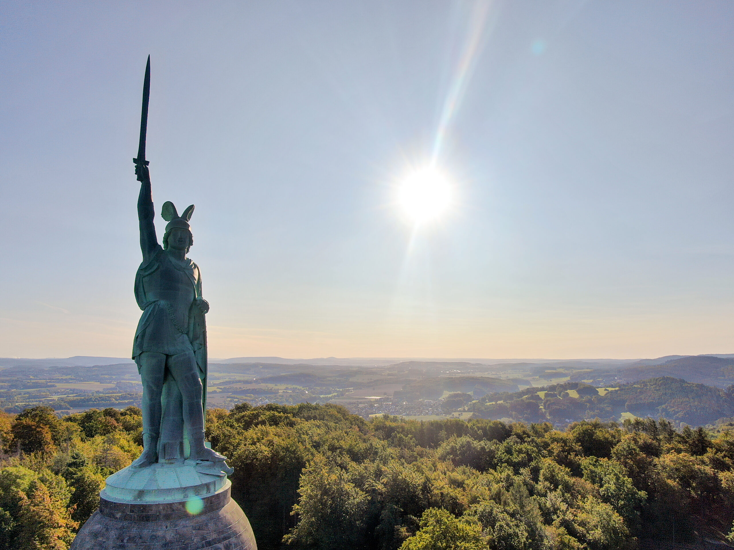 Hermannsdenkmal im Gegenlicht